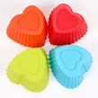 Obraz 7/7 - 12-dielna farebná silikónová forma na pečenie muffinov - tvar srdce