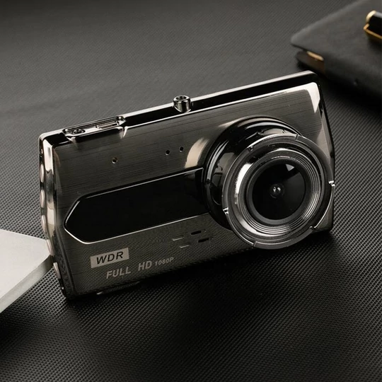 Kamera do auta s rozlíšením FullHD 1080P s cúvacou kamerou, zabudovaným G-senzorom a LED svetlom
