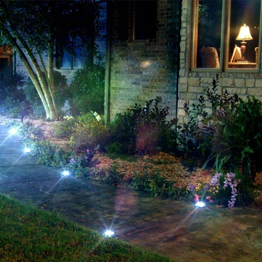 Diskové svetlá Sada 8 LED solárnych dráhových značkovačov, teplá biela