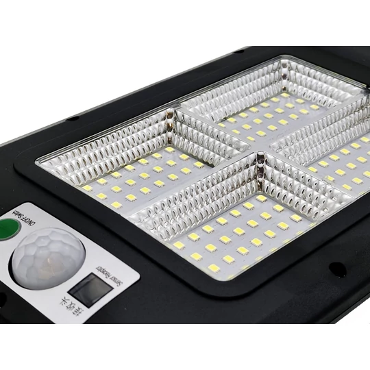 Solárna LED lampa s vysokým jasom, diaľkovým ovládaním a nastaviteľným držiakom