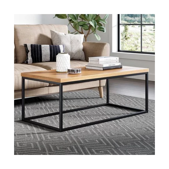 Elite Home® Elegantný minimalistický konferenčný stolík s čiernym kovovým rámom a dubovou doskou
