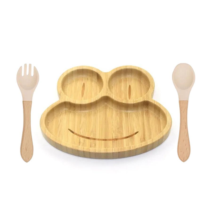 Elite Home® bambusový tanier v tvare žaby s prísavkou, detský príbor so silikónovou lyžičkou a vidličkou, sada 3 ks